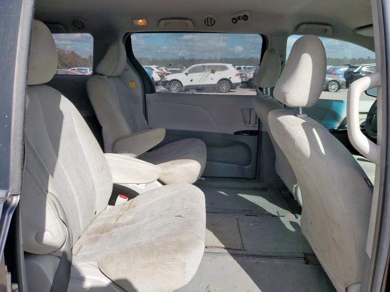 Photo 11 from auction – 2012 TOYOTA SIENNA BAS with VIN 5TDKA3DC4CS012052