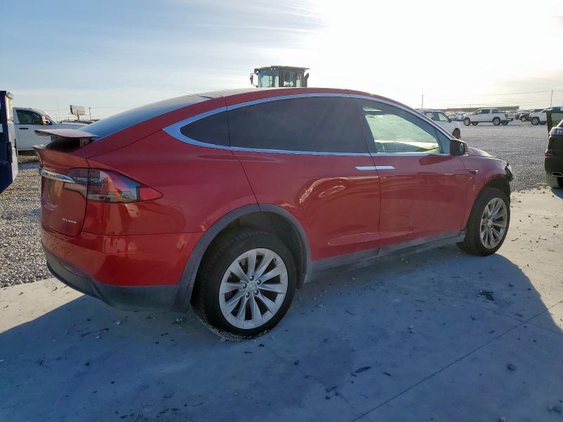 Photo 3 from auction – 2020 TESLA MODEL X with VIN 5YJXCBE23LF303209