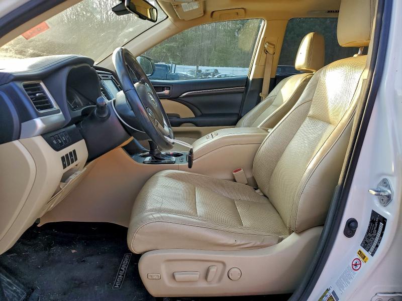 Photo 7 from auction – 2015 TOYOTA HIGHLANDER with VIN 5TDYKRFH1FS119907