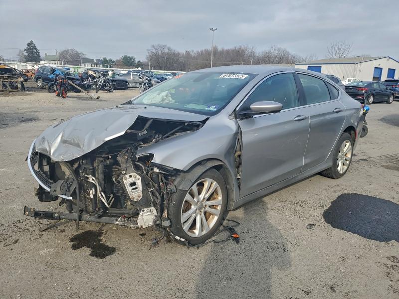 CHRYSLER 200 LIMITE 2015 with VIN 1C3CCCAB7FN657061 - Photo from auction