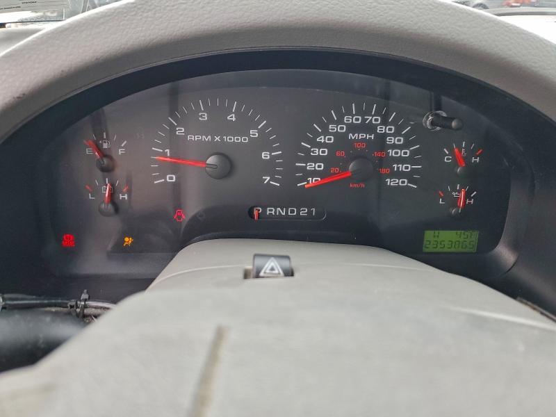 Photo 9 from auction – 2004 FORD F150 with VIN 1FTRX12W74NC55019