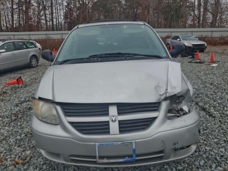 Photo 5 from auction – 2005 DODGE GRAND CARA with VIN 2D4GP24R25R202577