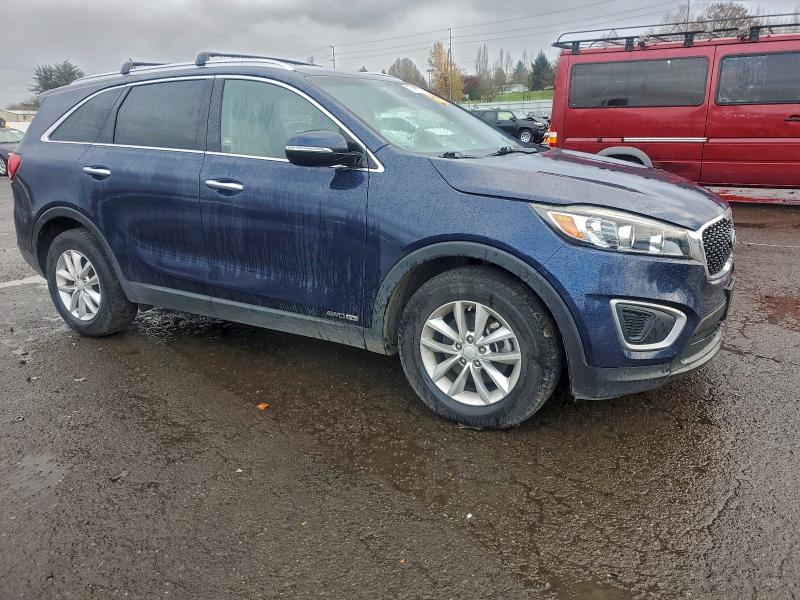 Photo 4 from auction – 2017 KIA SORENTO LX with VIN 5XYPGDA58HG280154