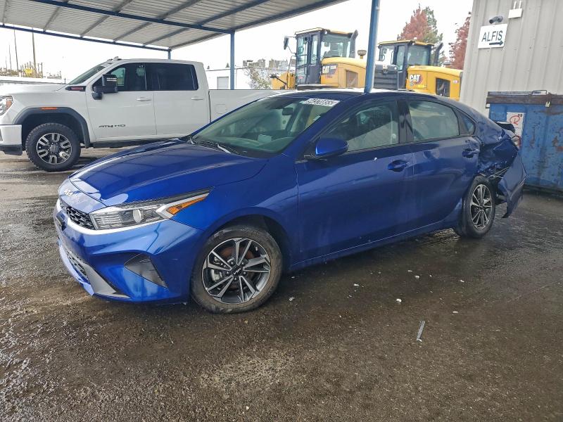 KIA FORTE LX 2023 with VIN 3KPF24AD8PE647535 - Photo from auction