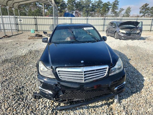Photo 5 from auction – 2013 MERCEDES-BENZ C with VIN WDDGF4HB8DA795914