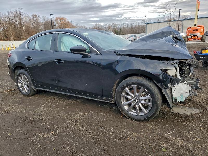 Photo 4 from auction – 2021 MAZDA 3 with VIN JM1BPAA7XM1313062