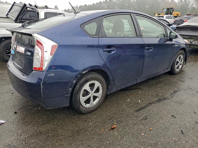 Photo 3 from auction – 2015 TOYOTA PRIUS with VIN JTDKN3DU8F0399323