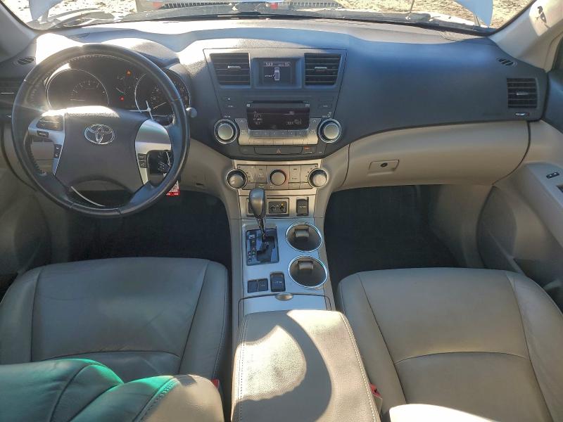 Photo 8 from auction – 2011 TOYOTA HIGHLANDER with VIN 5TDZK3EH5BS048840