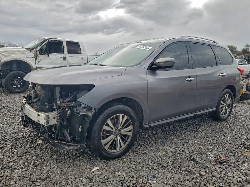 NISSAN PATHFINDER 2017 with VIN 5N1DR2MN0HC686930 - Photo from auction