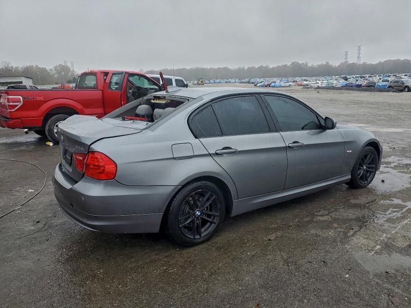 Photo 3 from auction – 2010 BMW 328 I with VIN WBAPH7G56ANM52764