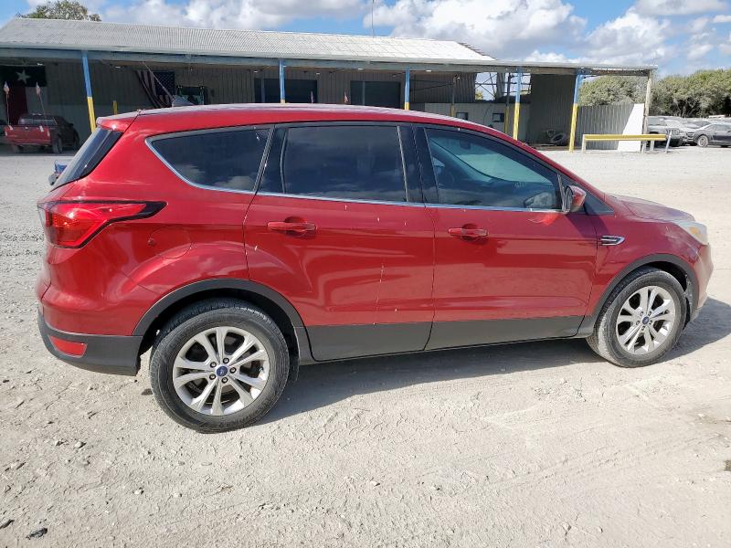 Photo 3 from auction – 2019 FORD ESCAPE SE with VIN 1FMCU0GD2KUB57160