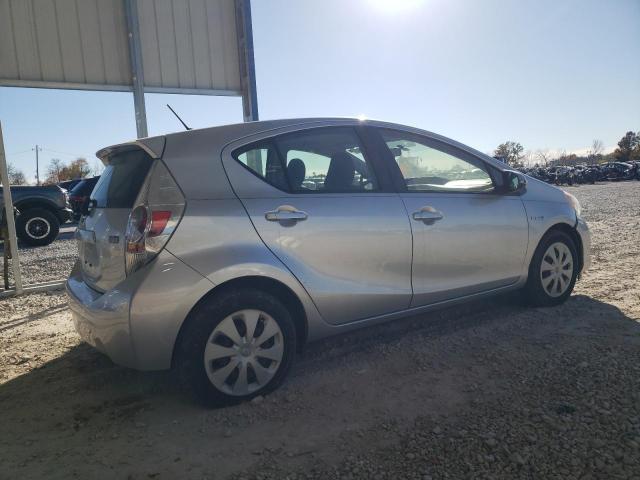 Photo 3 from auction – 2012 TOYOTA PRIUS C with VIN JTDKDTB36C1509630