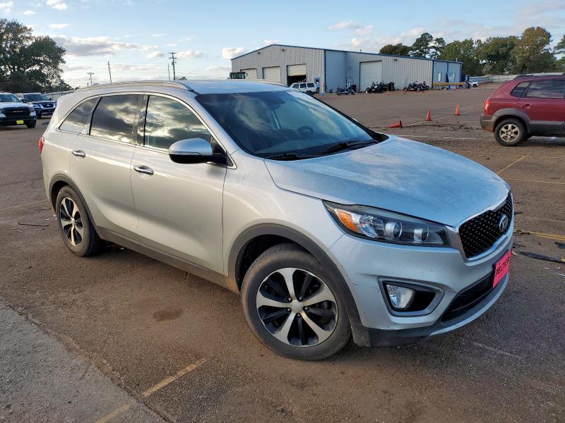 Photo 4 from auction – 2016 KIA SORENTO EX with VIN 5XYPH4A51GG153418
