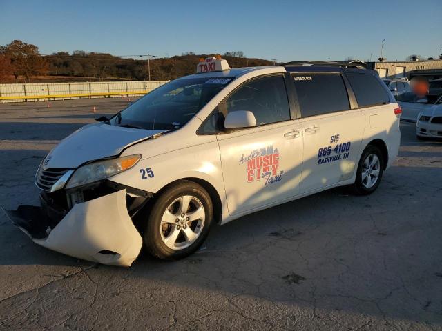 صورة رقم 1 من المزاد - 2011 TOYOTA SIENNA LE مع VIN 5TDKK3DC2BS047720