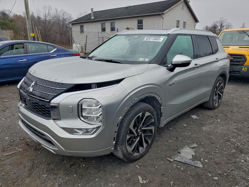 MITSUBISHI OUTLANDER 2023 with VIN JA4T5VA9XPZ032219 - Photo from auction