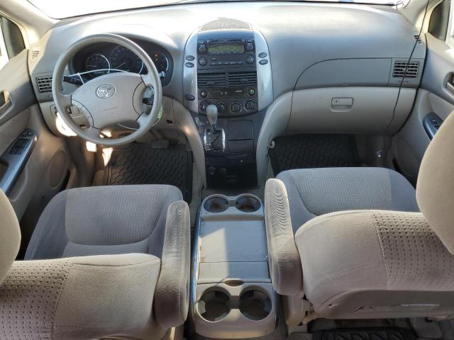 Photo 8 from auction – 2010 TOYOTA SIENNA with VIN 5TDKK4CC7AS320821
