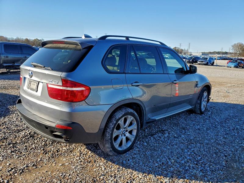 Photo 3 from auction – 2009 BMW X5 XDRIVE4 with VIN 5UXFE835X9L310331
