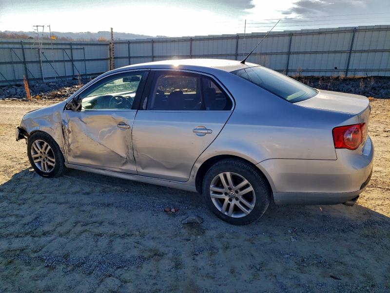Photo 2 from auction – 2007 VOLKSWAGEN JETTA WOLF with VIN 3VWEF71K17M075971