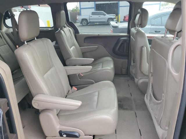 Photo 11 from auction – 2016 CHRYSLER TOWN & COU with VIN 2C4RC1BG1GR133431