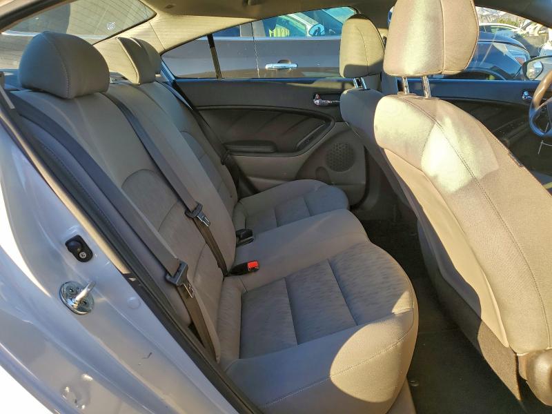 Photo 10 from auction – 2015 KIA FORTE LX with VIN KNAFK4A67F5366366