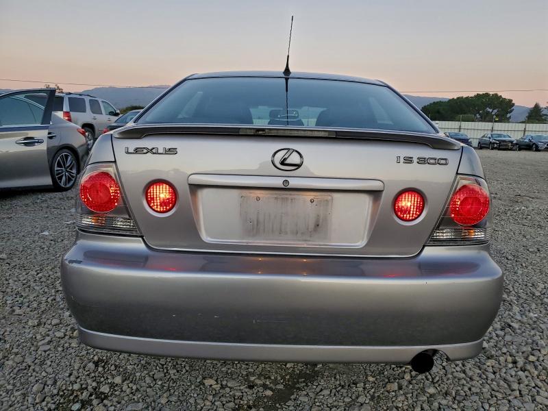 Photo 6 from auction – 2004 LEXUS IS with VIN JTHBD192X40092276
