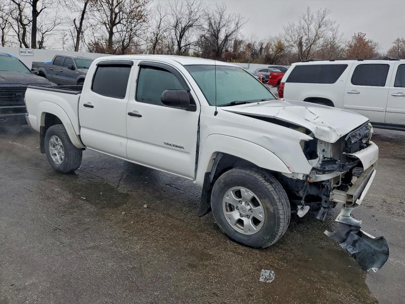 Photo 4 from auction – 2013 TOYOTA TACOMA DOU with VIN 3TMLU4EN5DM109084