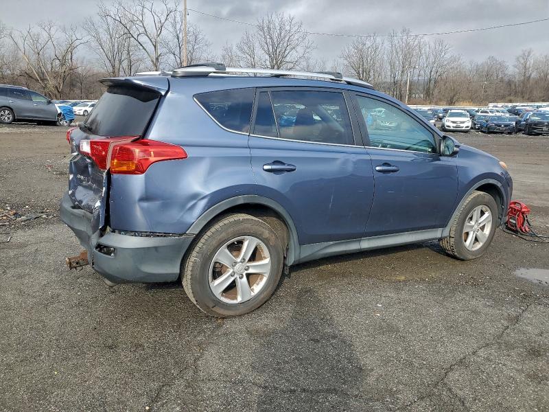 Photo 3 from auction – 2014 TOYOTA RAV4 XLE with VIN 2T3RFREV7EW170583