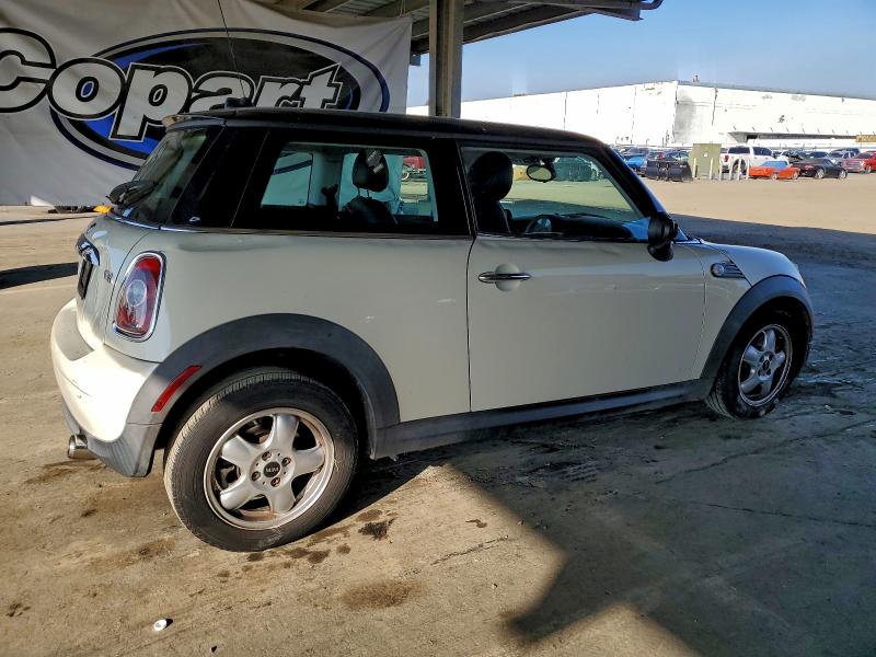 Photo 3 from auction – 2010 MINI COOPER with VIN WMWMF3C57ATZ24604