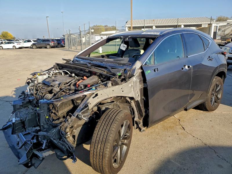 LEXUS NX 450H 2023 с VIN JTJHKCFZ7P2012565 - Снимка от търг