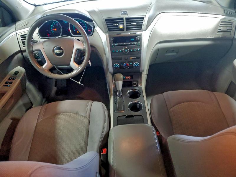 Photo 8 from auction – 2011 CHEVROLET TRAVERSE L with VIN 1GNKRFED0BJ408645
