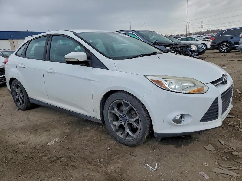 Photo 4 from auction – 2014 FORD FOCUS SE with VIN 1FADP3F28EL314661