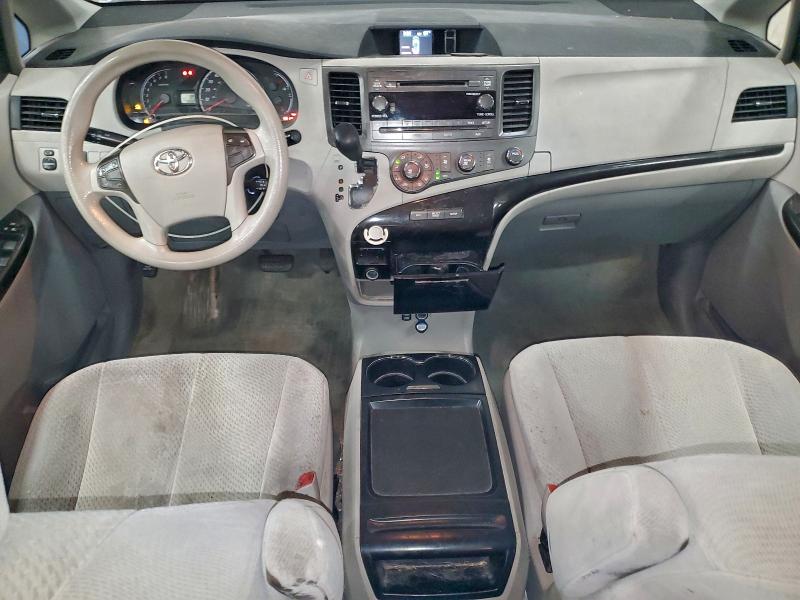 Photo 8 from auction – 2011 TOYOTA SIENNA with VIN 5TDKK3DC6BS122046