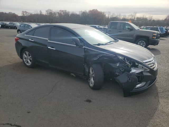 Photo 4 from auction – 2013 HYUNDAI SONATA SE with VIN 5NPEC4AC4DH717653