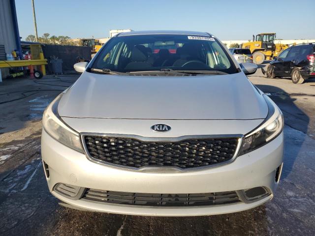 Photo 5 from auction – 2017 KIA FORTE LX with VIN 3KPFK4A71HE066020
