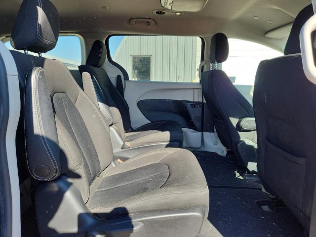 Photo 11 from auction – 2020 CHRYSLER VOYAGER LX with VIN 2C4RC1CG9LR280802
