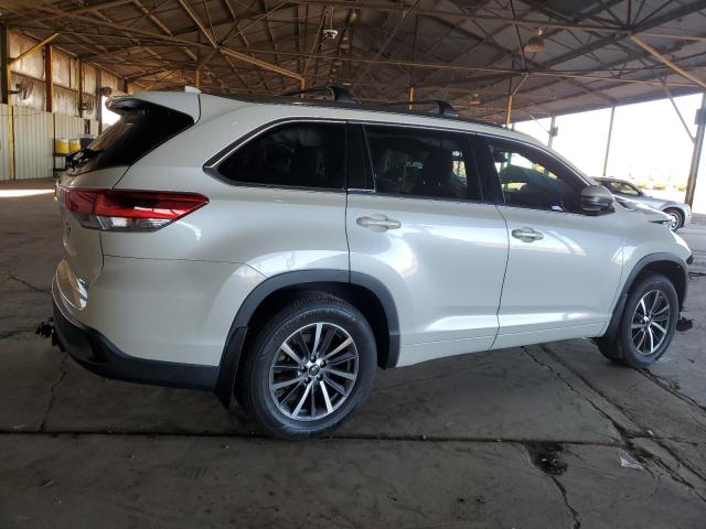 Photo 3 from auction – 2017 TOYOTA HIGHLANDER with VIN 5TDJZRFH6HS369773