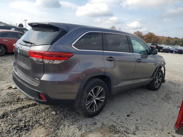 Photo 3 from auction – 2017 TOYOTA HIGHLANDER with VIN 5TDBZRFH8HS455140