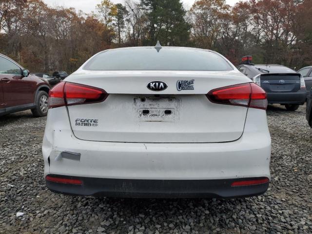 Photo 6 from auction – 2018 KIA FORTE LX with VIN 3KPFK4A76JE267868