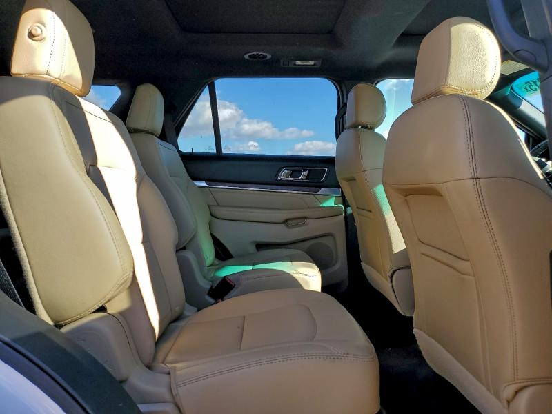 Photo 11 from auction – 2017 FORD EXPLORER L with VIN 1FM5K7F82HGB78870