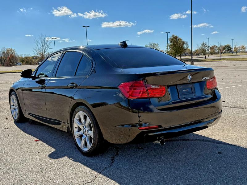 Photo 3 from auction – 2015 BMW 320 I with VIN WBA3B1G54FNT07601