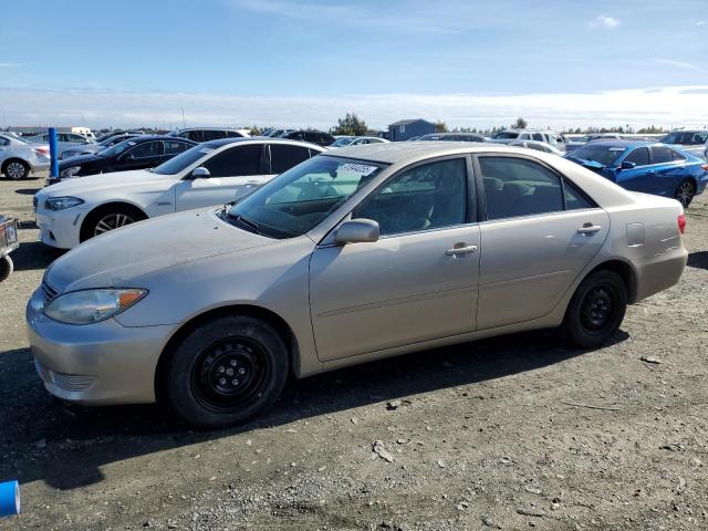 TOYOTA CAMRY LE 2005 with VIN 4T1BE32K95U614941 - Photo from auction