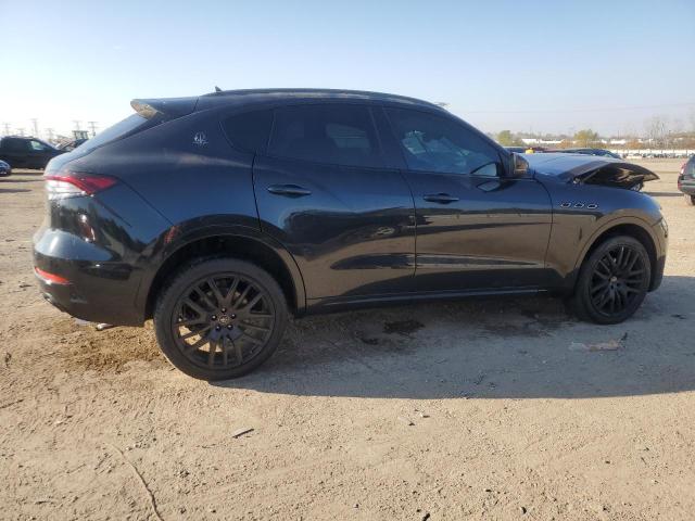 Photo 3 from auction – 2021 MASERATI LEVANTE with VIN ZN661XUA8MX363497