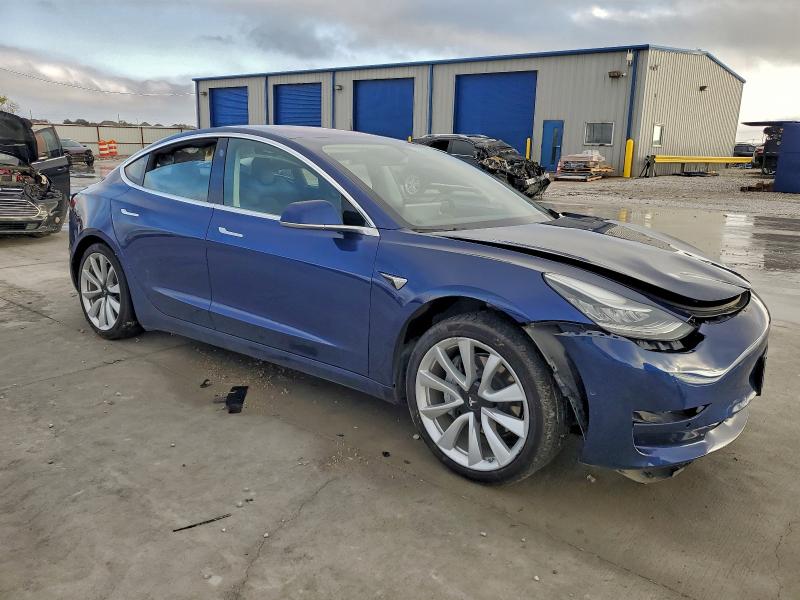 Photo 4 from auction – 2018 TESLA MODEL 3 with VIN 5YJ3E1EA1JF004678
