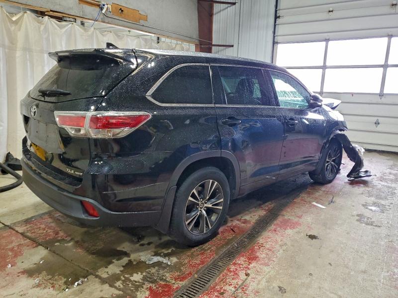 Photo 3 from auction – 2016 TOYOTA HIGHLANDER with VIN 5TDJKRFH3GS279130