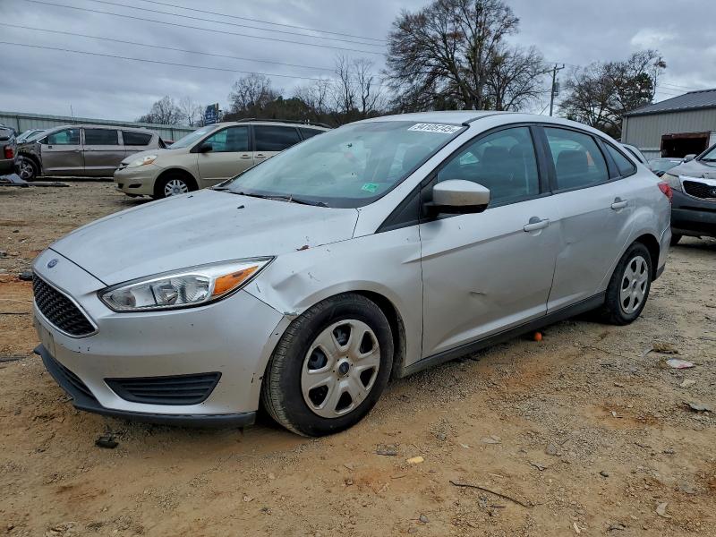 FORD FOCUS SE 2018 with VIN 1FADP3F28JL308966 - Photo from auction