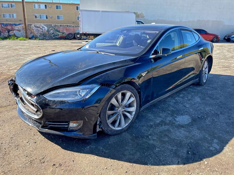 Photo 2 from auction – 2014 TESLA MODEL S with VIN 5YJSA1S10EFP61427