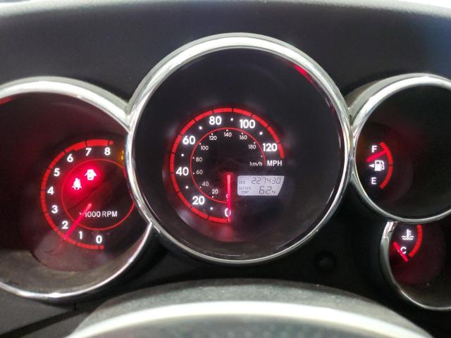 Photo 9 from auction – 2005 TOYOTA MATRIX with VIN 2T1KR32E45C397685