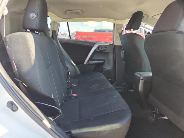 Photo 11 from auction – 2018 TOYOTA RAV4 LE with VIN JTMZFREV1JD130961