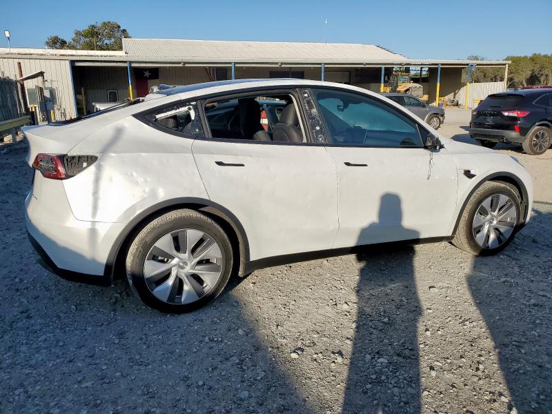 Photo 3 from auction – 2024 TESLA MODEL Y with VIN 7SAYGDEE3RA259817