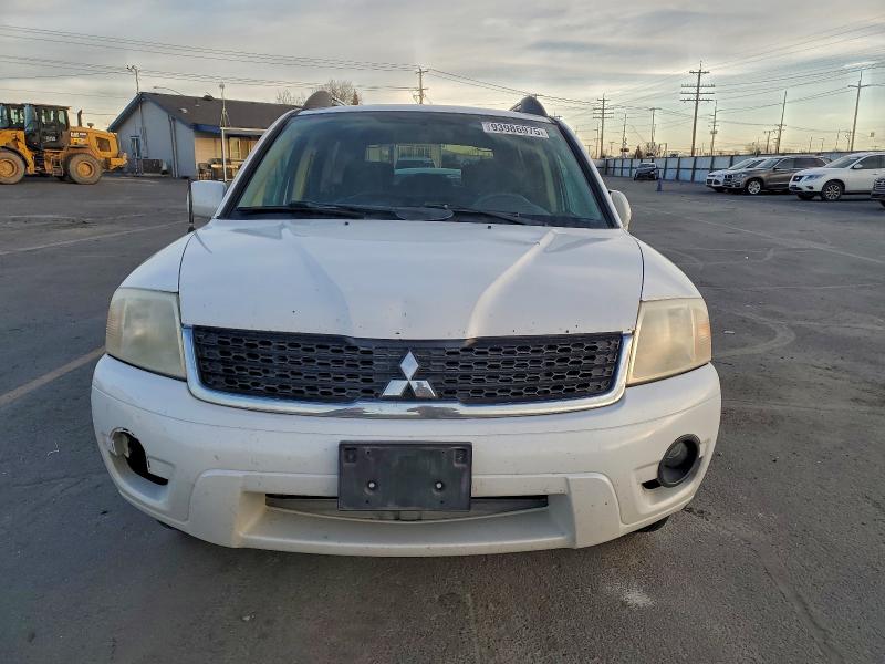 Photo 5 from auction – 2011 MITSUBISHI ENDEAVOR L with VIN 4A4JN2AS2BE030360
